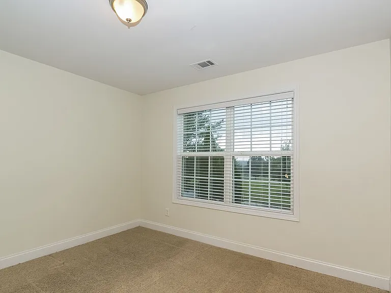 122 The Blvd — Photo 9