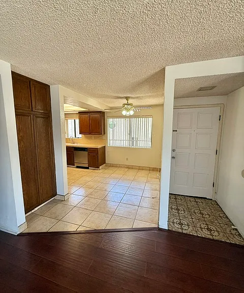 934 W 13th St — Photo 2