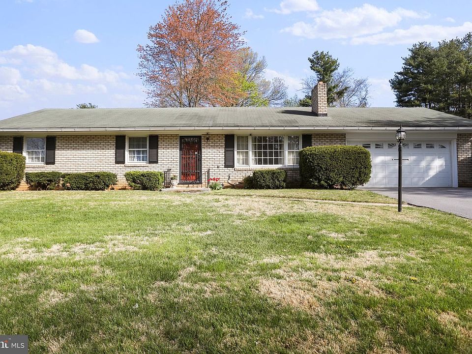 1st image of 10910 Larch Ave