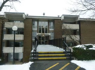 2105 Charlemagne Cir, Pittsburgh, PA