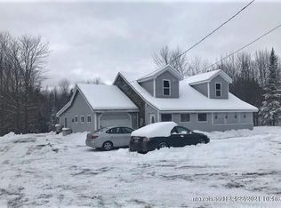 8 Manhanock Pond Rd, Sangerville, ME 04479