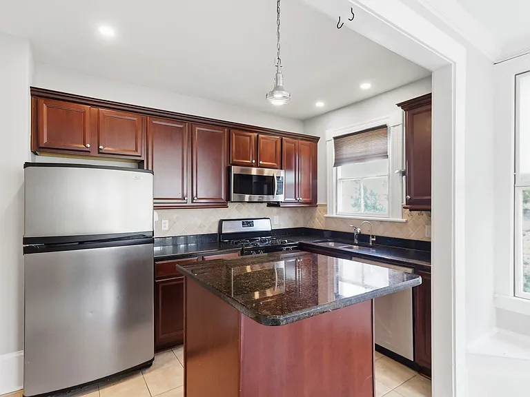 109 E Park Ave #B — Photo 18