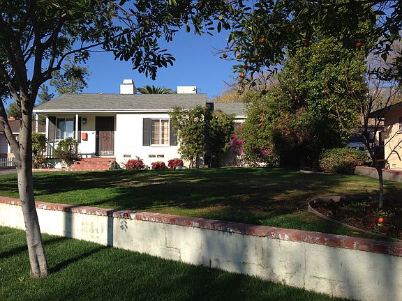 4th image of 2847 Sanborn Ave