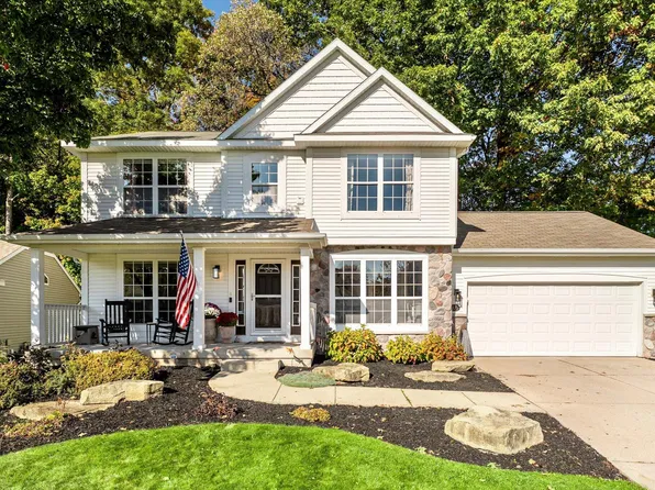 3577 Running Brook Dr SE, Kentwood, MI 49512