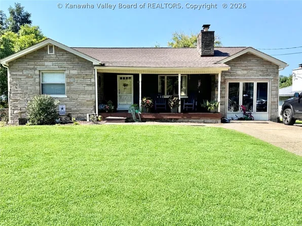 851 Sweet Acres Dr, Saint Albans, WV 25177