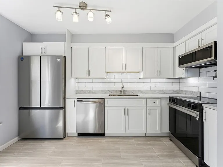 33 Plantation Dr NE #B — Photo 13