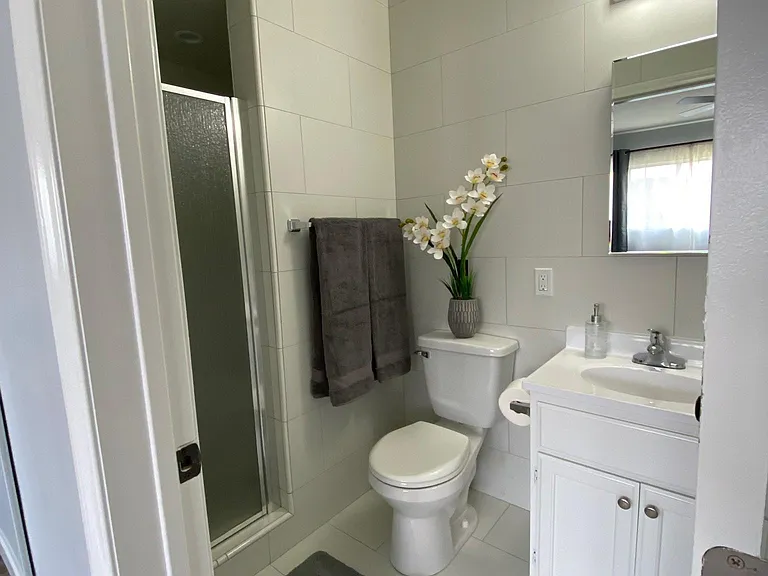 4303 W Adams Blvd #1 — Photo 18