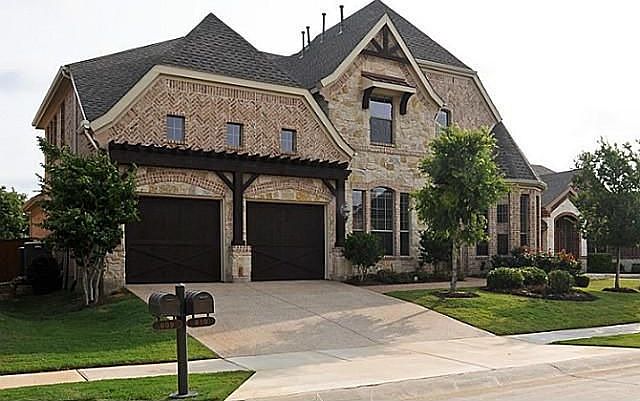 1st image of 819 Senna Dr