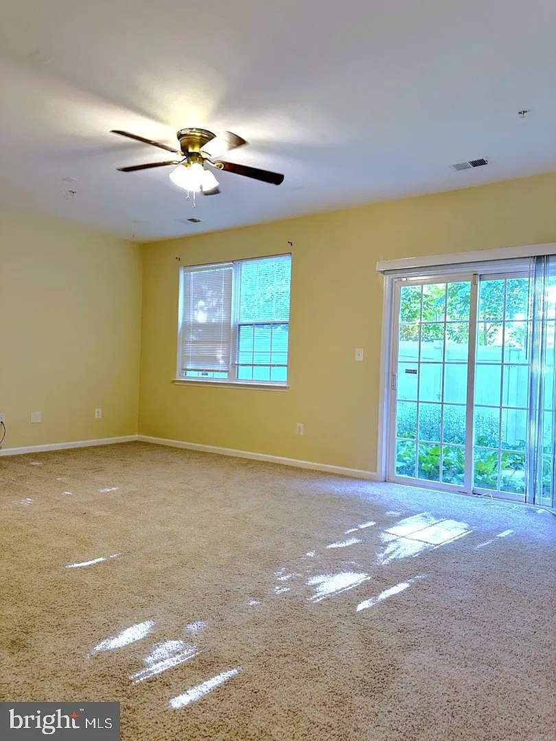 3 bed, 4.0 bath, 1776 sqft, $3,250 — Photo 4