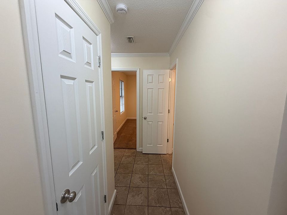 1st image of 1704 N Patterson St #8