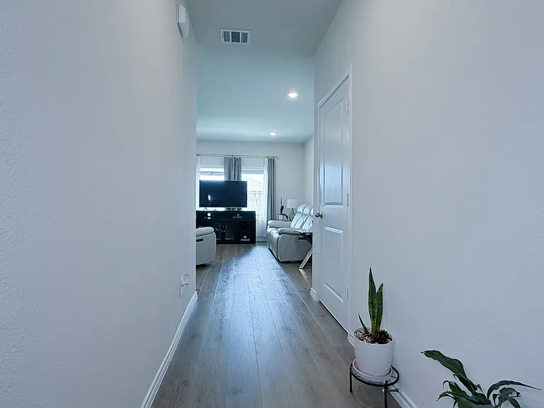 702 Sunlight Loop — Photo 11