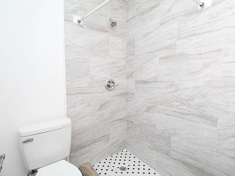 6037 Syrcle Ave — Photo 13
