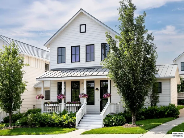 709 Pacific St, Omaha, NE 68108