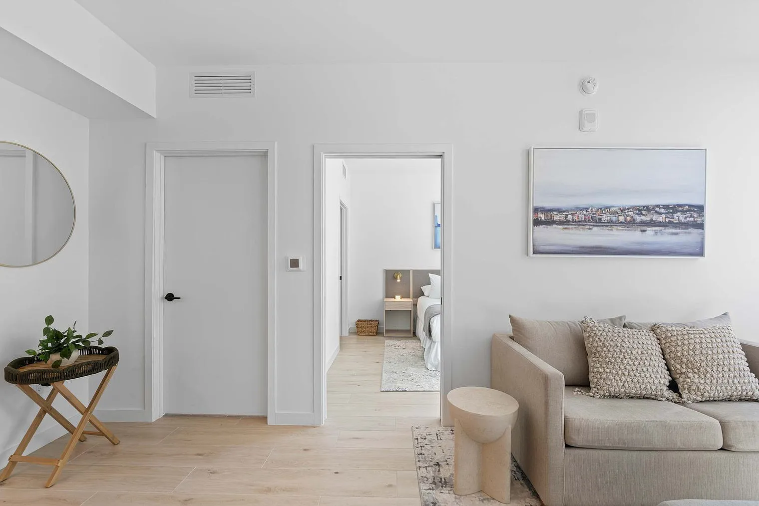 1 bed, 1.0 bath, 613 sqft, $3,485 — Photo 2