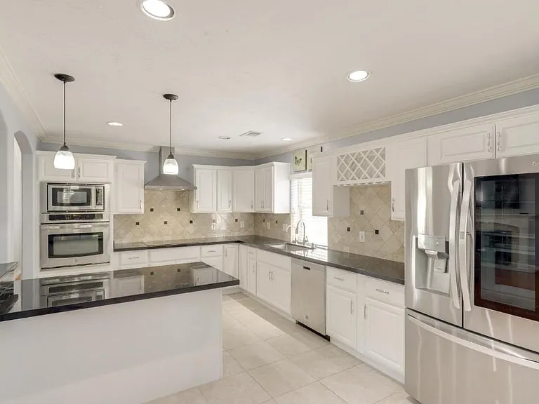6610 Timber Square Ct — Photo 2