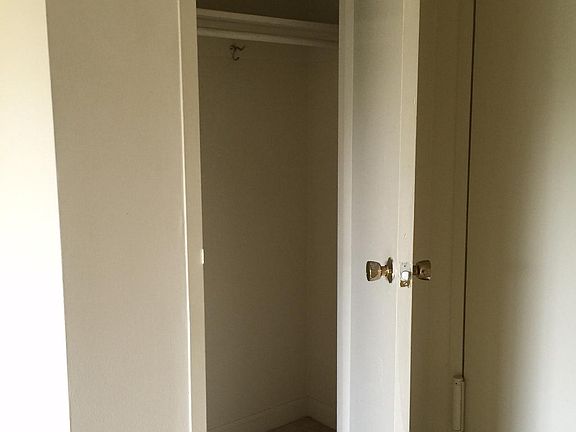5th image of 1011 Arlington Blvd APT 505