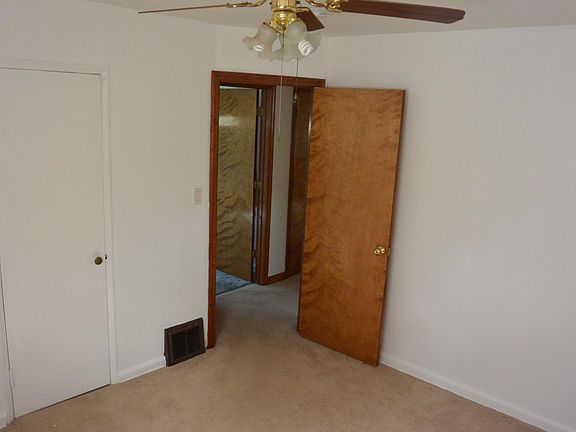 First floor back bedroom