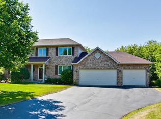 1500 Pheasant Trail Ct, Hoffman Estates, IL 60192