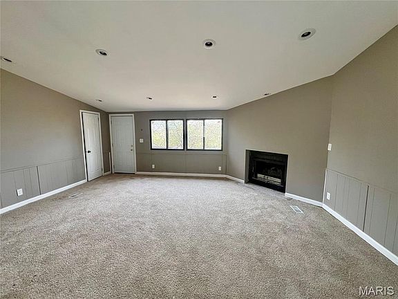 2nd image of 3534 Elm Point Rd
