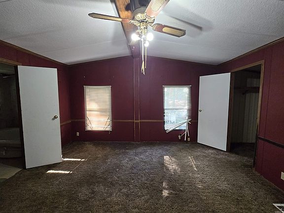 3rd image of 14 Trails End Rd