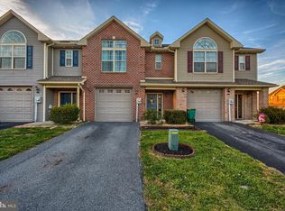 2053 Powell Dr, Chambersburg, PA 17201