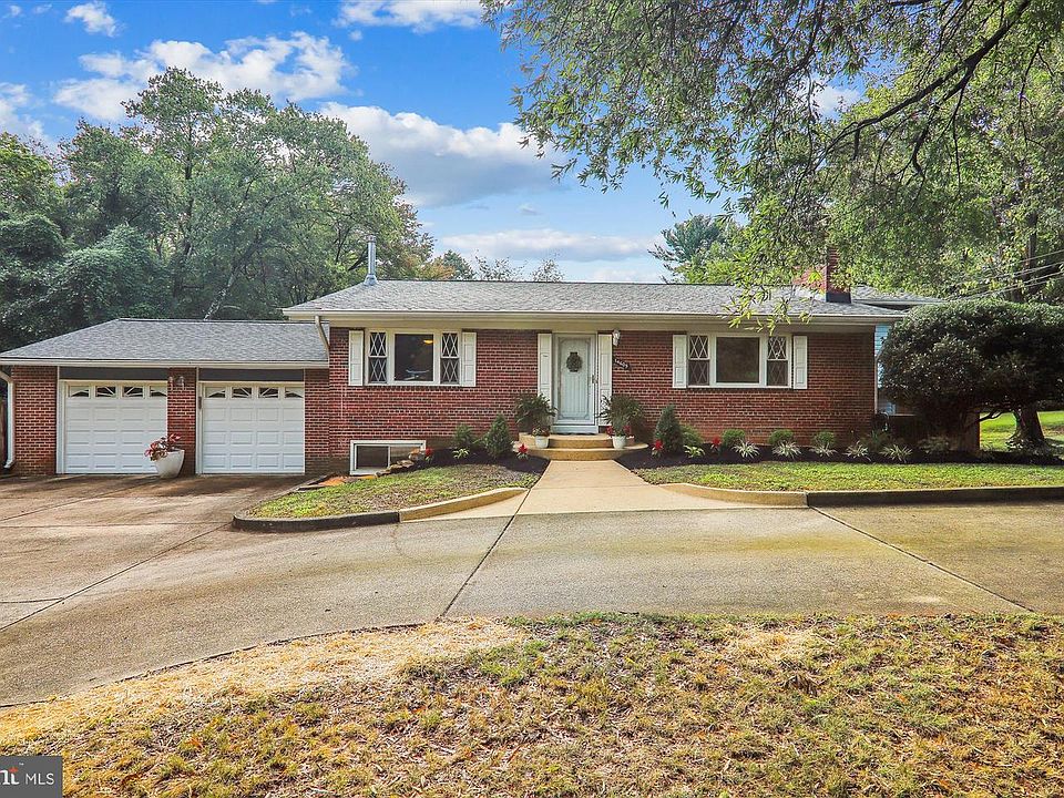 1st image of 14609 Dowling Dr #1