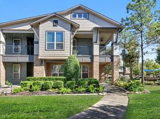 409 Via Regatta Dr, Webster, TX 77598