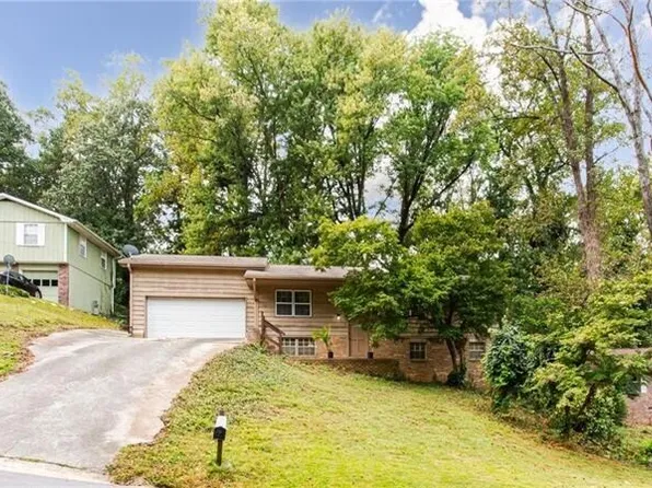 1561 Danbury Dr, Norcross, GA 30093