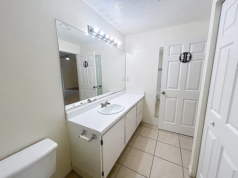 5608 Pinnacle Heights Cir #202 — Photo 15