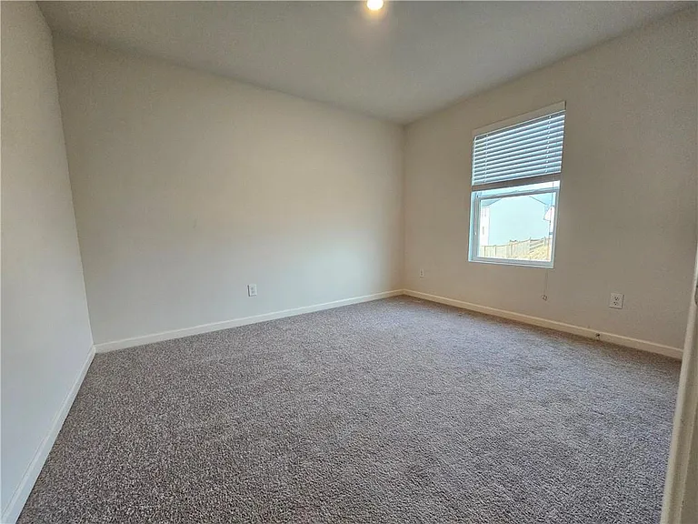 504 Pemberton St — Photo 25
