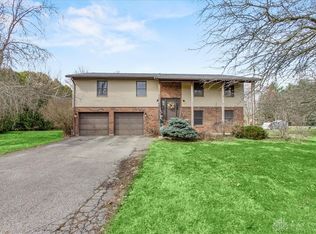 7400 Grayson Dr, Springfield, OH 45502