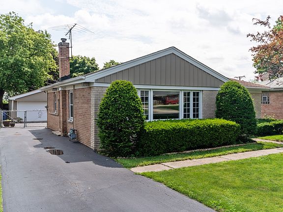 2nd image of 321 Spruce Ave