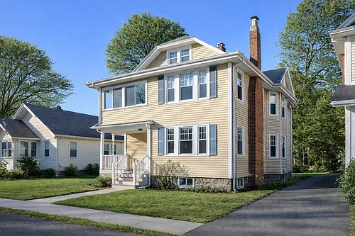 19 Albany St #2 Photo 1