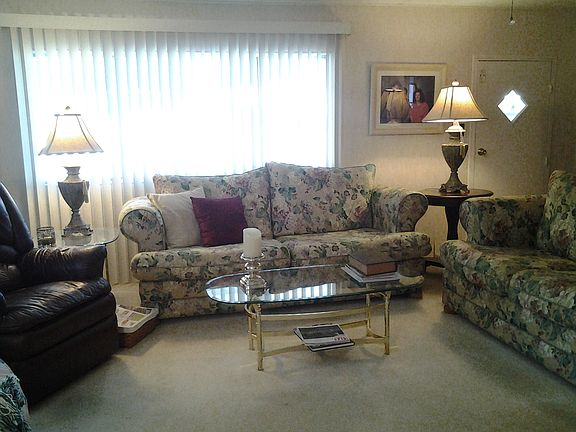2nd image of 104 Clairmont Ave