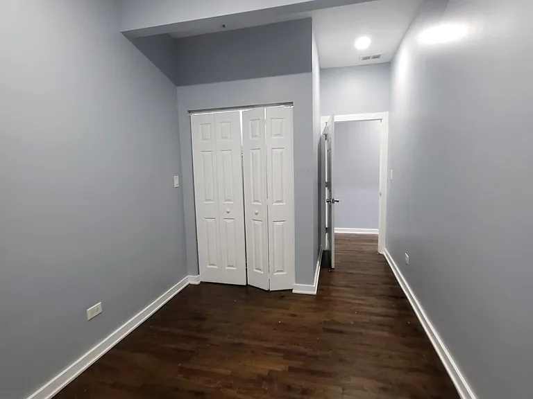 6040 S Rhodes Ave — Photo 12