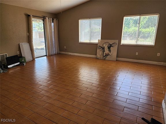 4th image of 17121 Doyle Ave