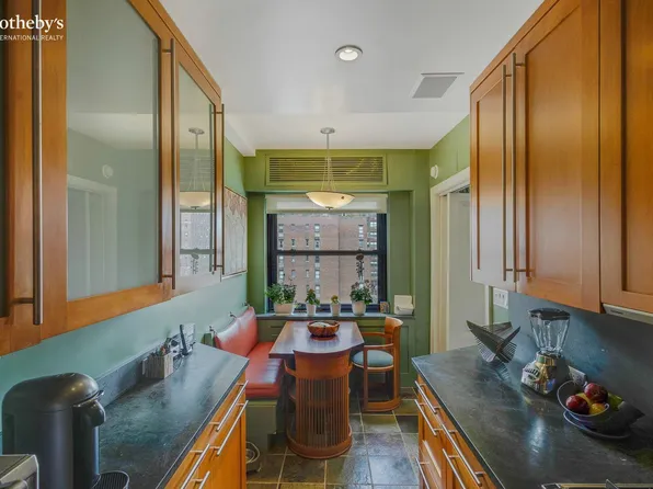 139 East 94th Street image 13 of 27