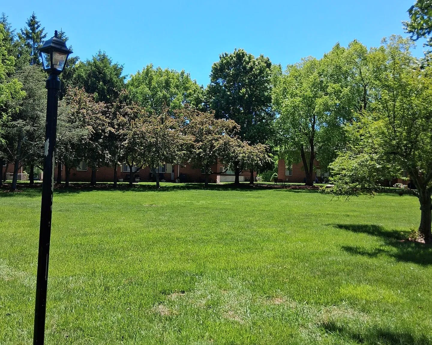 Grandview Gardens Apartments — Photo 4