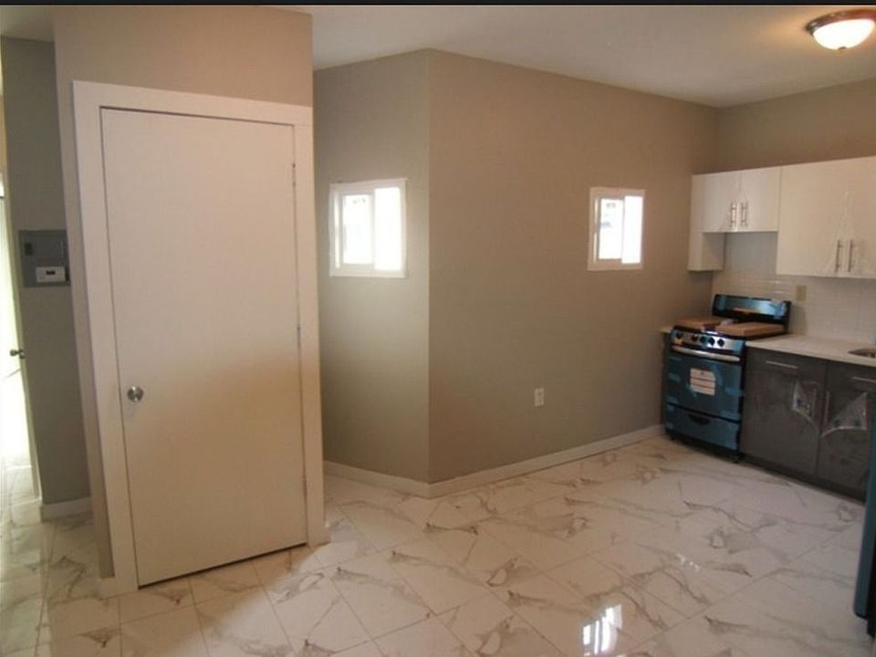 2nd image of 1363 41st St #2