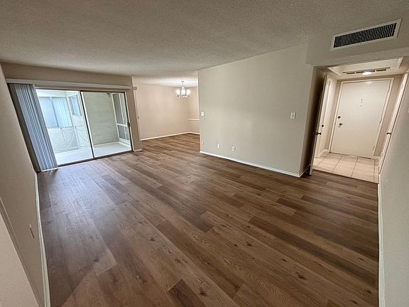 4th image of 1204 Pine St APT 307