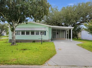 1537 E SCHWARTZ BOULEVARD, LADY LAKE, FL 32159