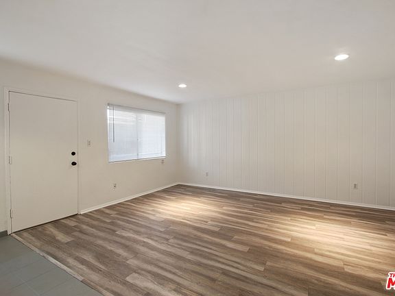 2nd image of 3365 Santa Fe Ave APT 85