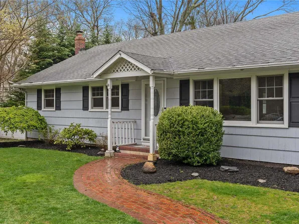 11 Friends Road, Setauket, NY 11733