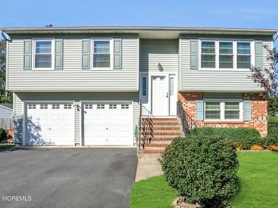 20 Pine Needle Street, Howell, NJ, 07731