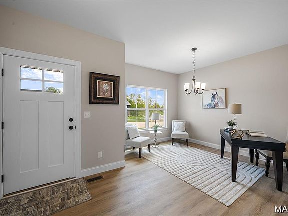 2nd image of 992 Brookfield Chase Ct