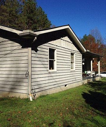 2nd image of 184 Backwater Ln
