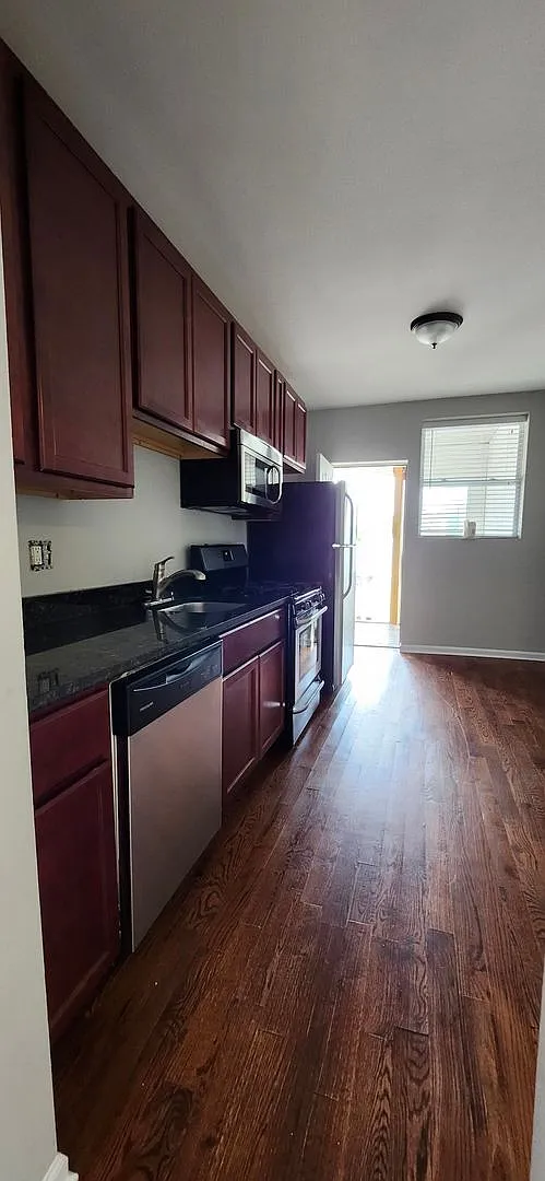4633 Lawndale ALB — Photo 3