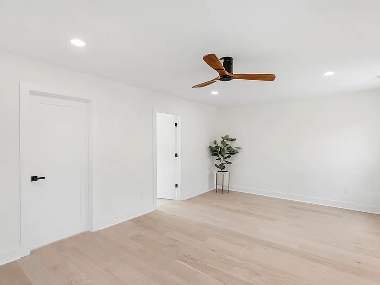 4924 Parkwood School Rd — Photo 8