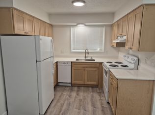 21724 SE Alder Dr APT 2, Gresham, OR 97030