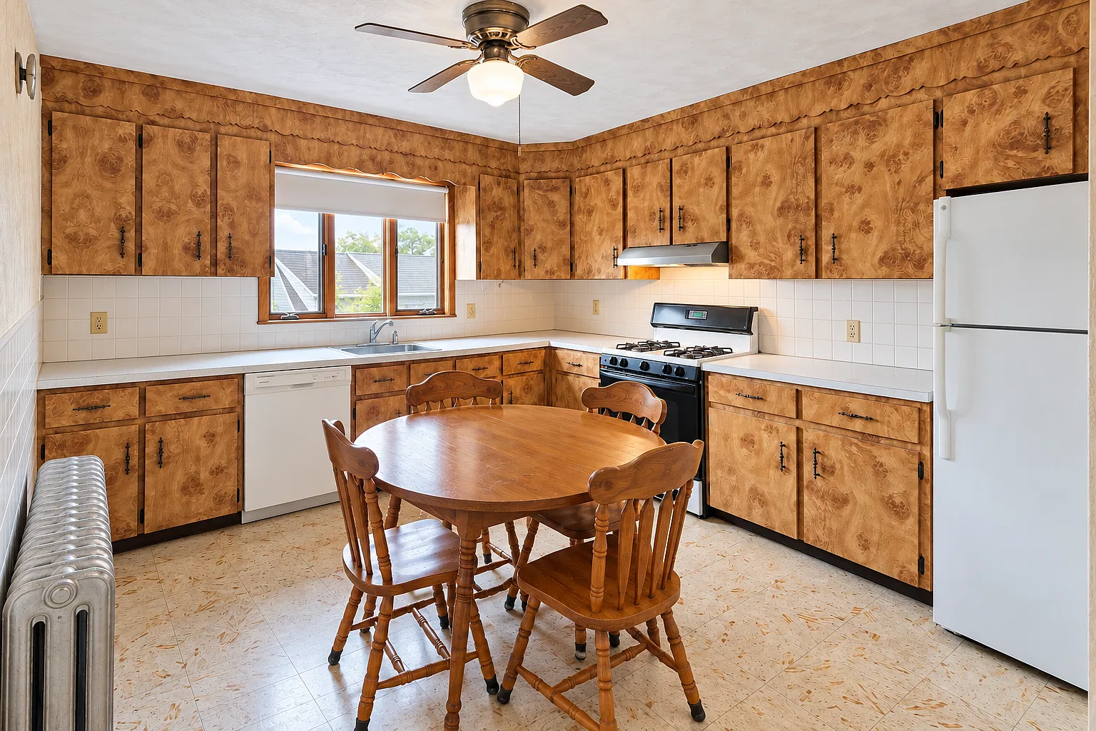 3 bed, 1500 sqft, $3,700 — Photo 3